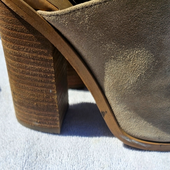 Marc Fisher ML Vashi Beige Tan Suede Leather Block Heel Ankle Strap Sandals 7M - Picture 10 of 11